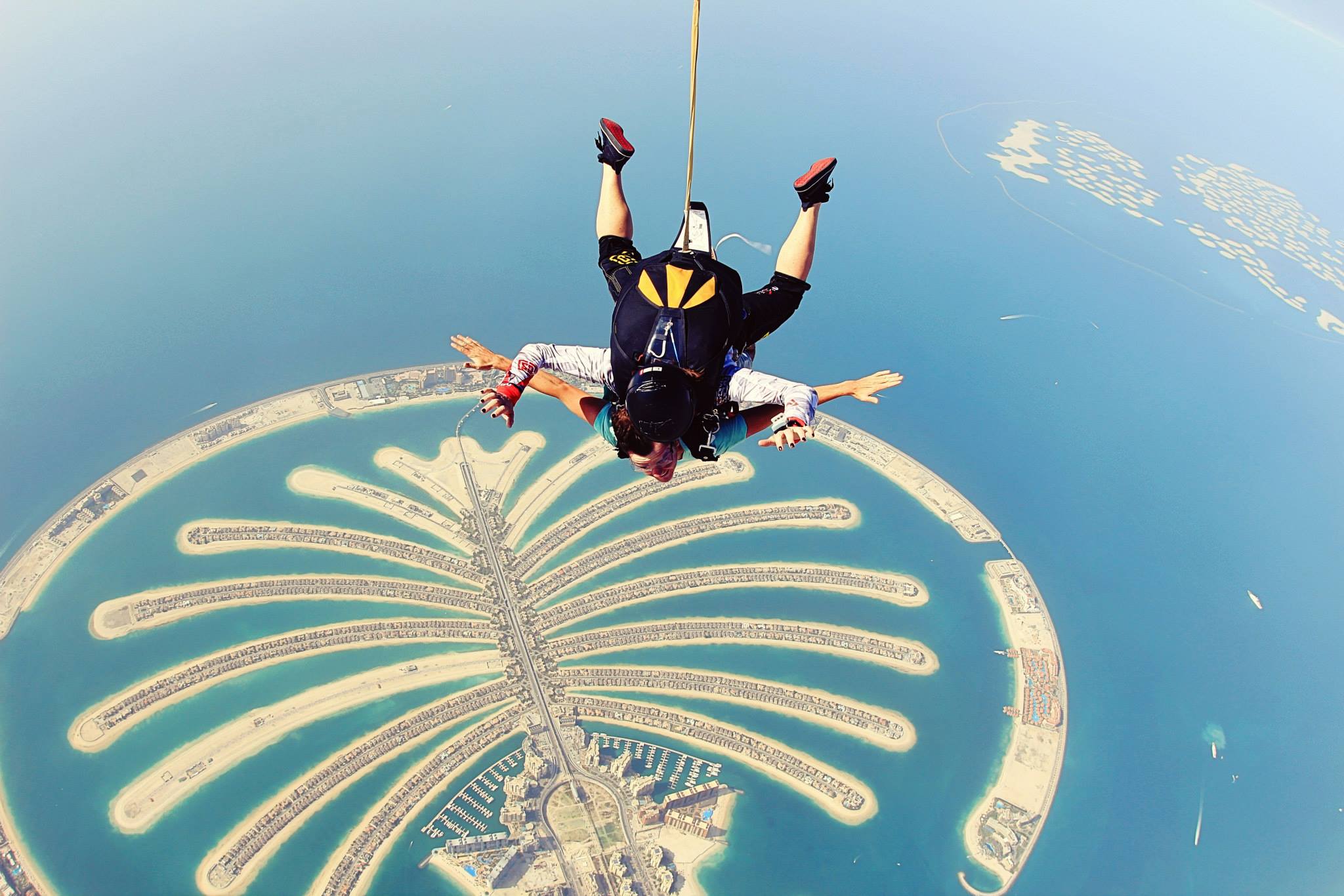 Ski diving. Скайдайв Дубай Skydive Dubai. Бурдж-Халифа прыжок с парашютом. Прыжок Пальма Джумейра. Skydive Dubai Пальма.
